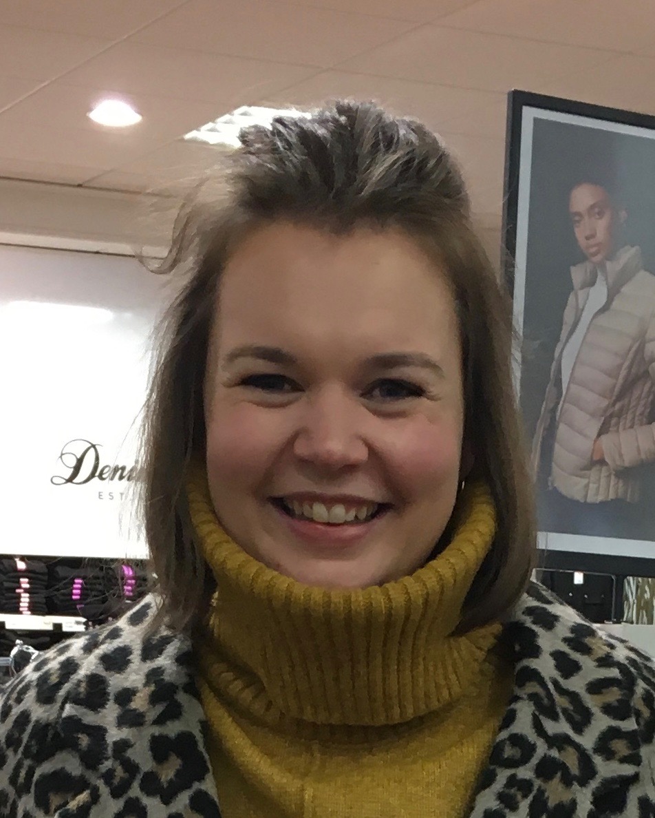 Lucy from United Kingdom