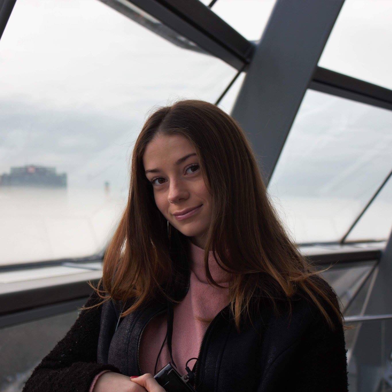 Mélie from France