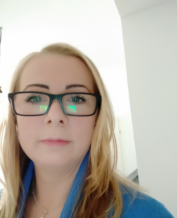 Viktoria from United Kingdom