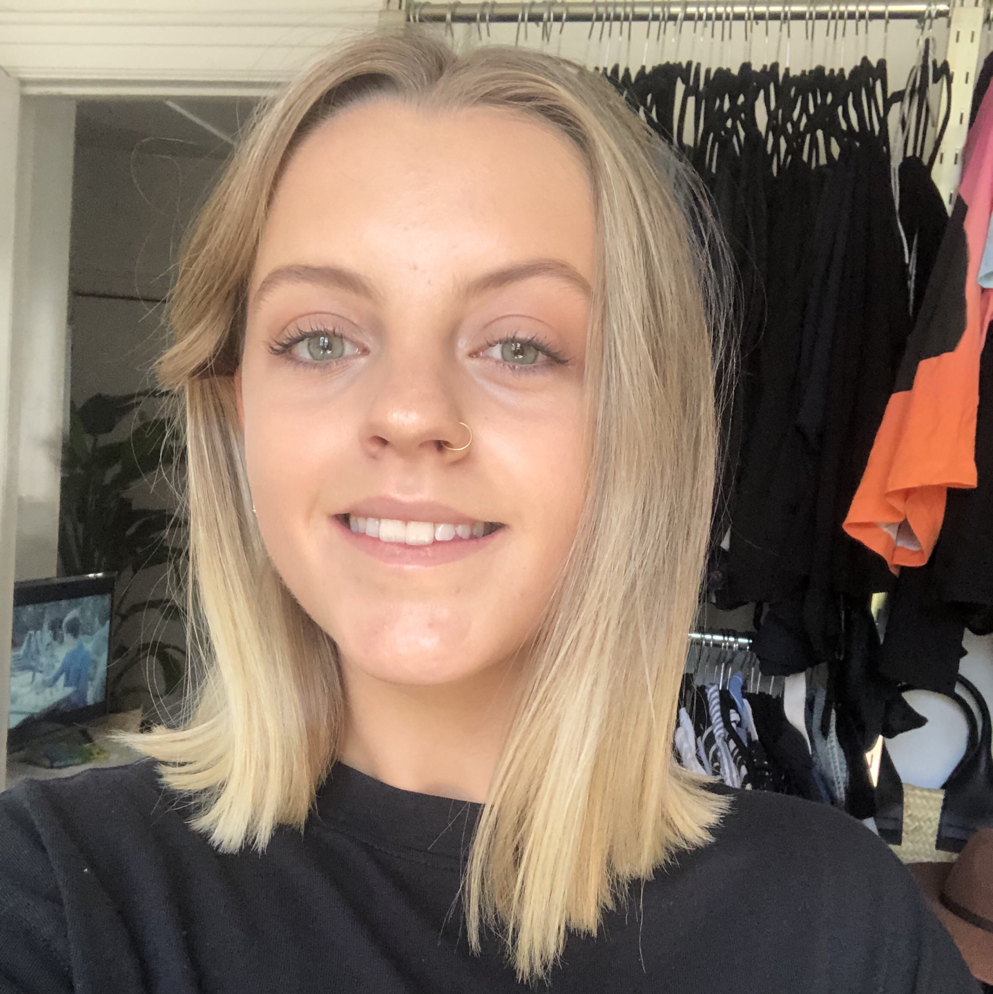 Isabelle  from France