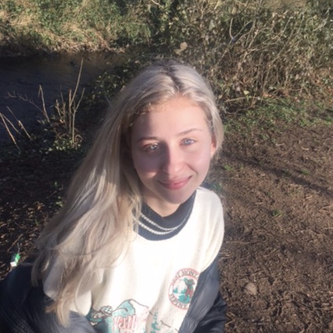 Milana  from United Kingdom