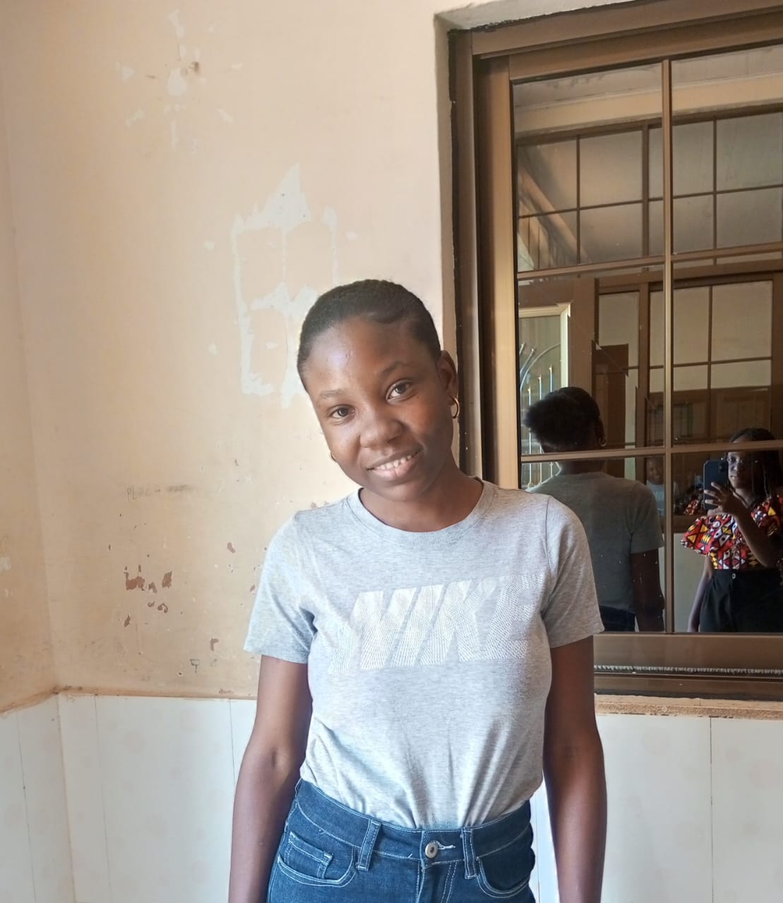 Leonora  from Angola